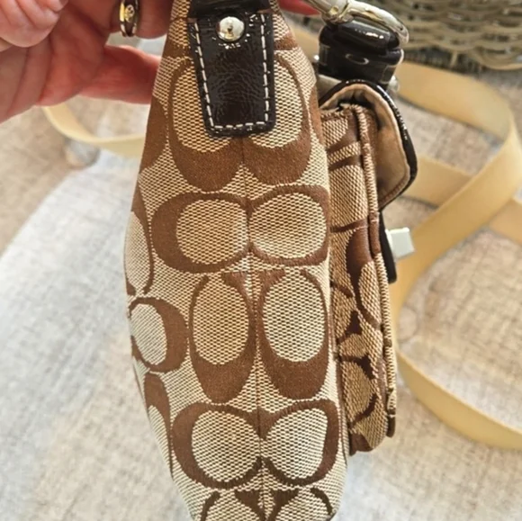 HP!  Coach Crossbody Bag And Essential Wristlet Bundle - Picture 5 of 16
